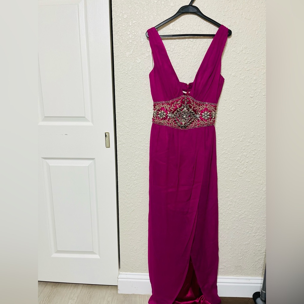 Chic Magenta Backless Dress with Embellished Waist